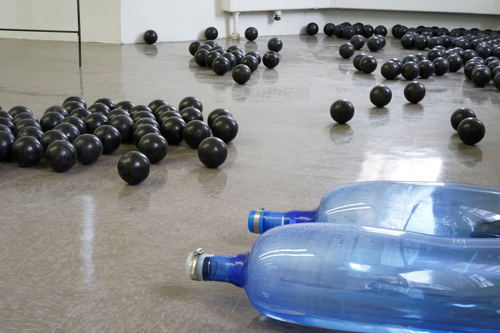 Benedict and Rueter, Installation Detail